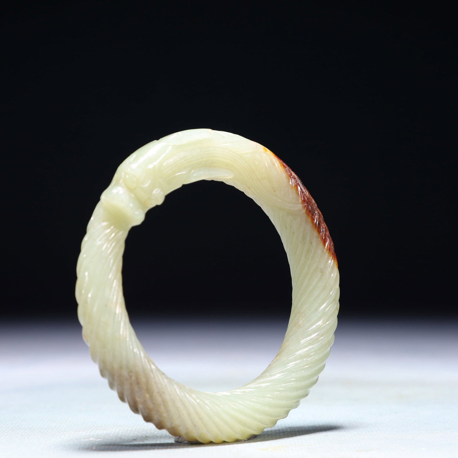 An Exquisite White Jade Dragon Pattern Bracelet - 3