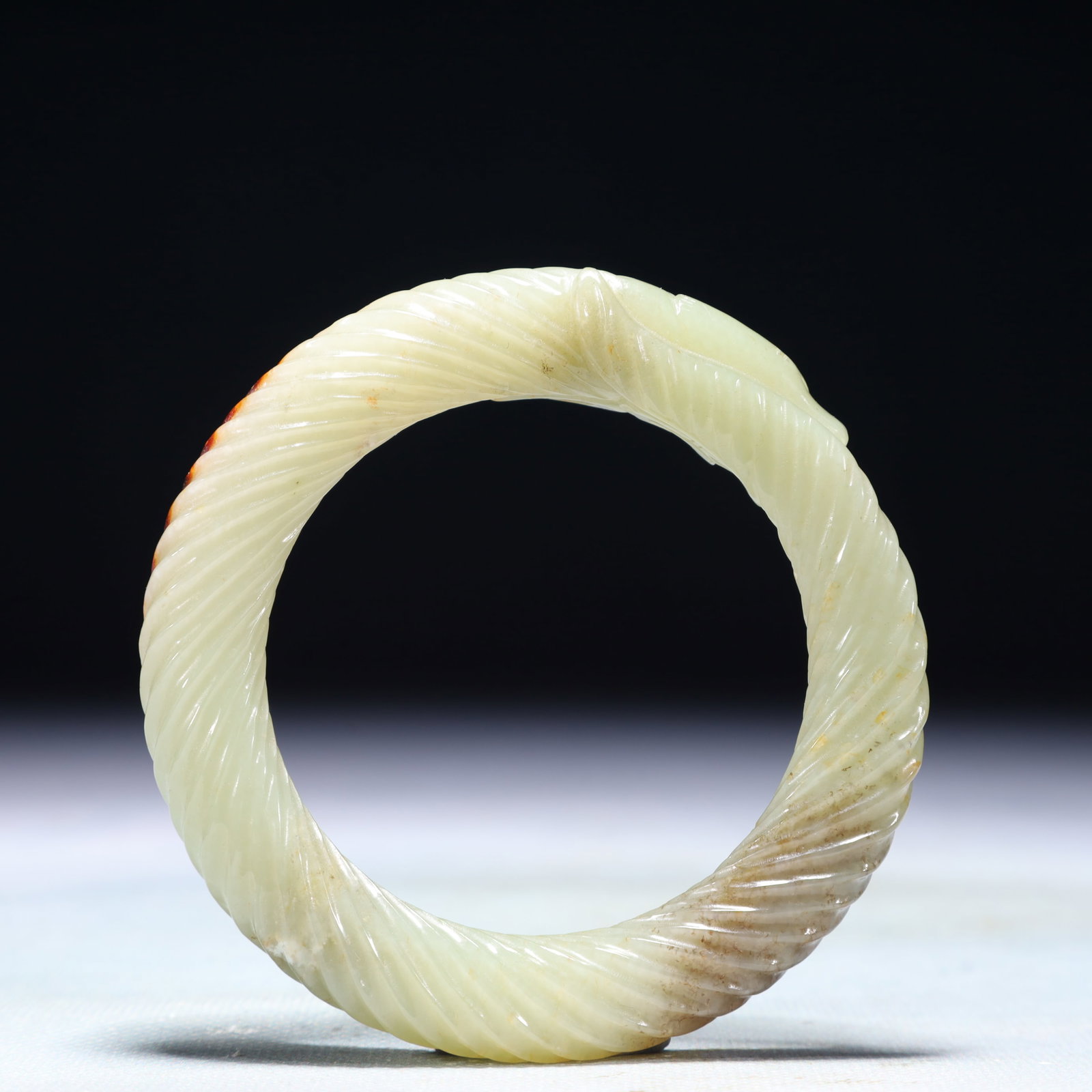 An Exquisite White Jade Dragon Pattern Bracelet - 4