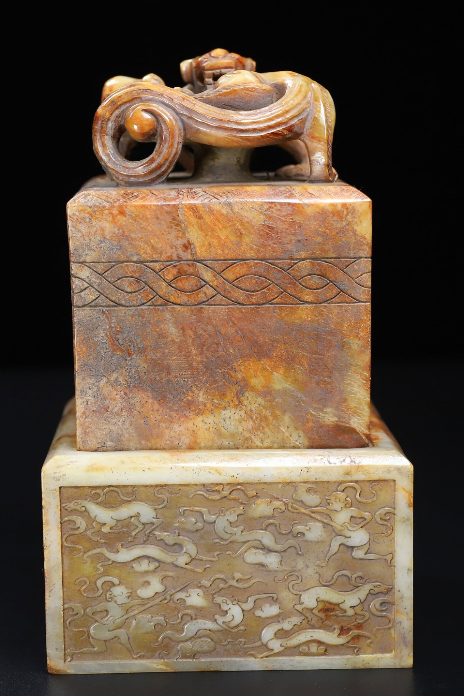 A Set of Fine Archaic Jade Auspicious Beast Pattern Seals: A Set of Fine Archaic Jade Auspicious Beast Pattern Seals,Ancient Time,China,with Mark,Size:6.7inx4inx3.9in,Weight:3.158kg