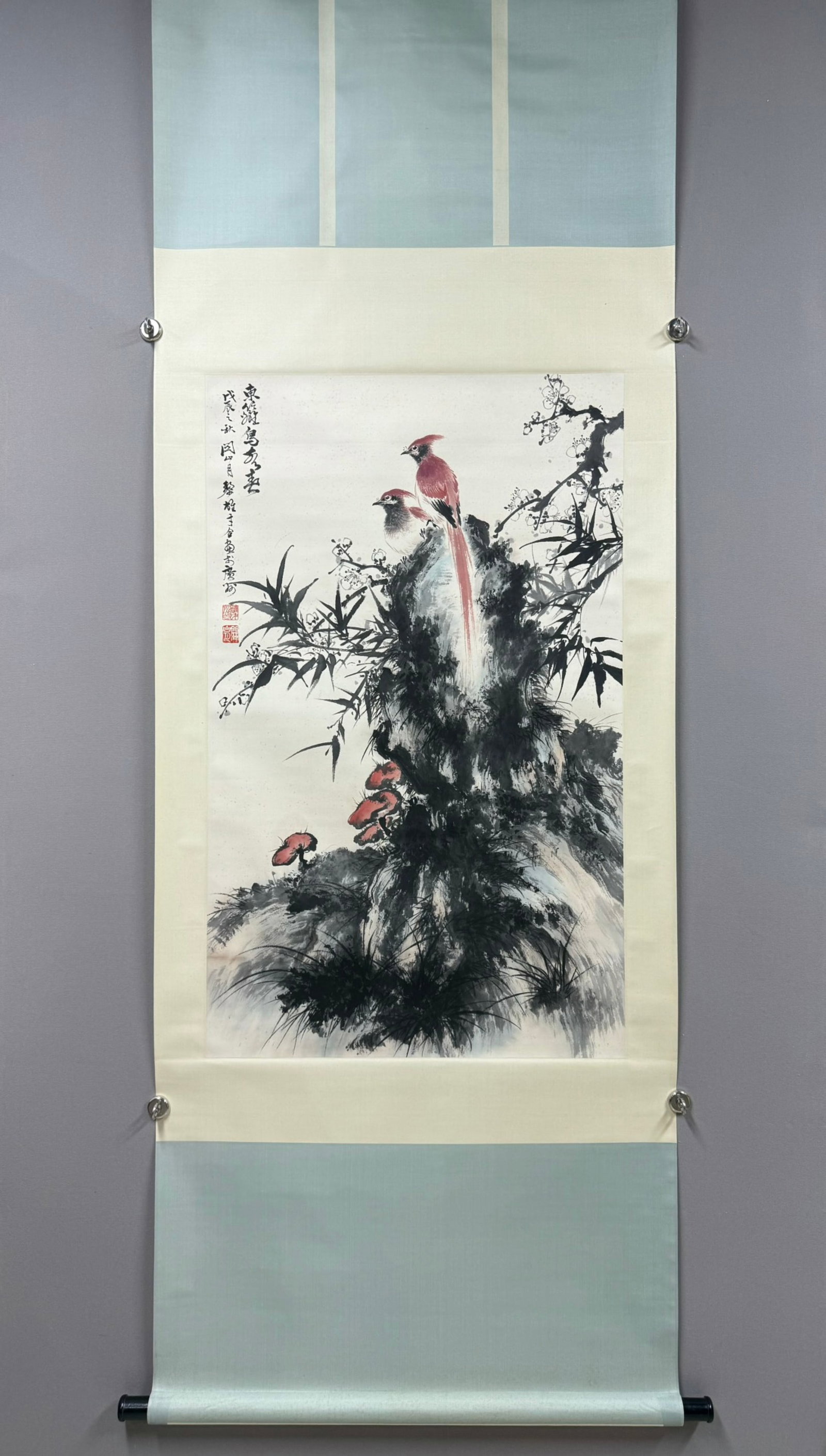 A Chinese Vertical Scroll Ink Painting of Flower and Bird on Paper: A Chinese Vertical Scroll Ink Painting of Flower and Bird on Paper,Guan Shanyue&Li Xiongcai,Size:37.8inx23.2in 一幅中国水墨花鸟画立轴,