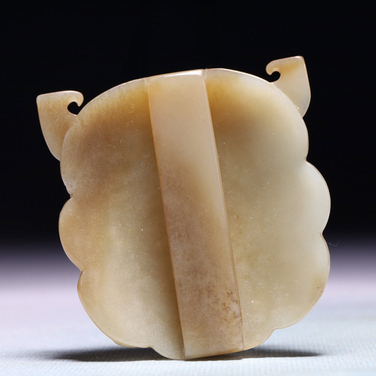 An Exquisite White Jade Beast-Face Pattern Buckle - 4