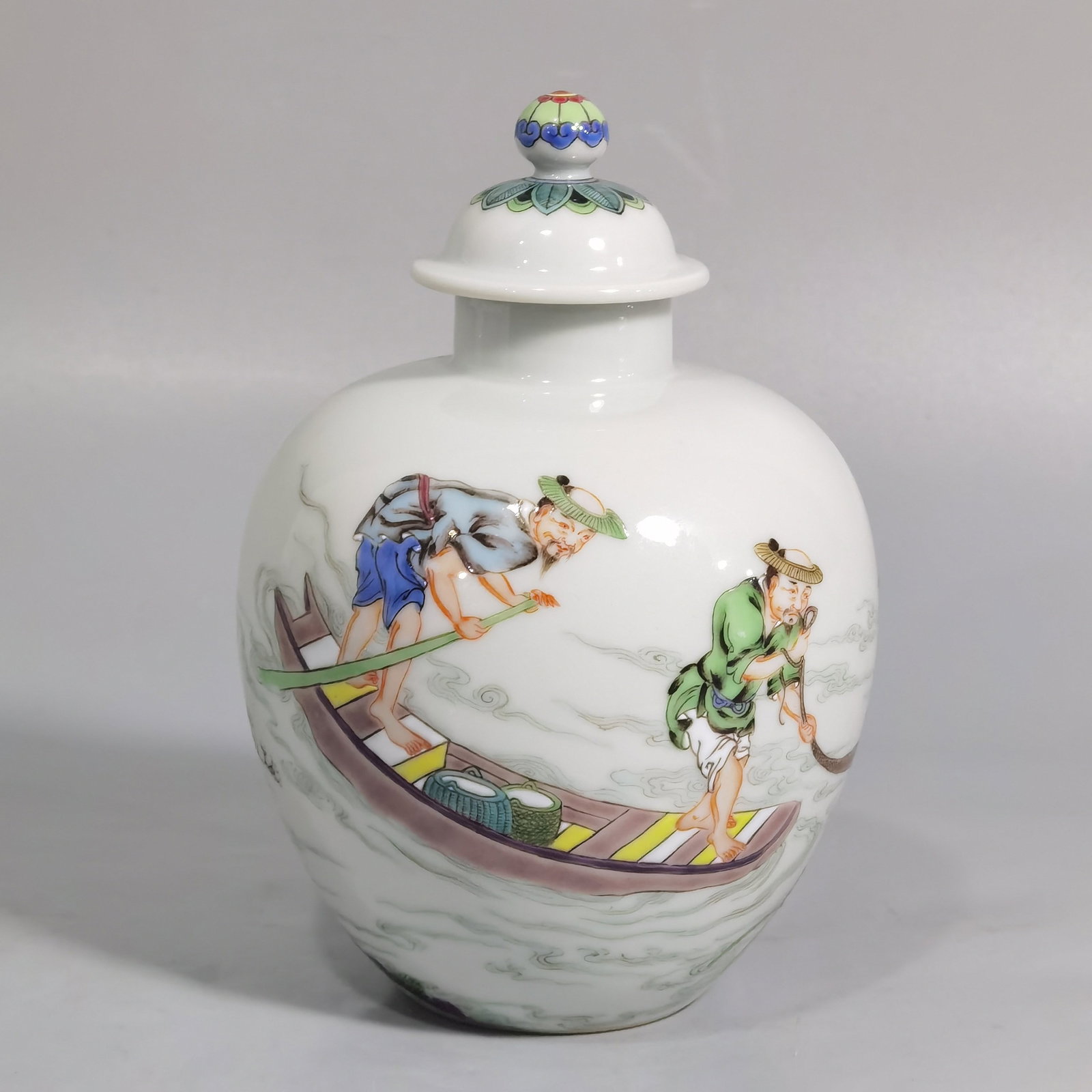 An Exquisite Famille-Rose Character and Story Pattern Jar with Cover: An Exquisite Famille-Rose Character and Story Pattern Jar with Cover,Qing Dynasty,China,Yongzheng Six-character Mark,Size:5.2inx3.7in 粉彩人物故事纹盖&#