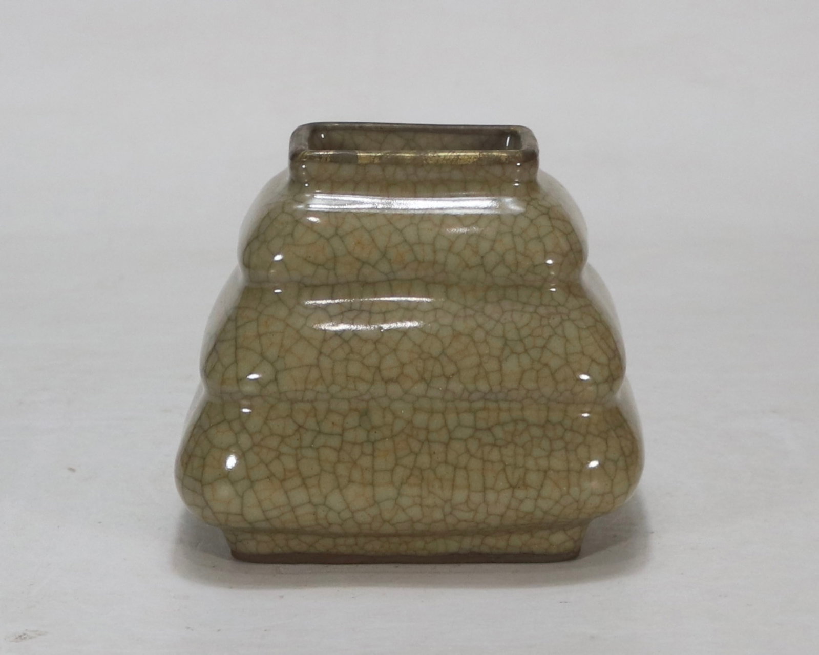An Exquisite Yellow Glazed Pot,with an Imperial Poem by Emperor Qianlong: An Exquisite Yellow Glazed Pot,with an Imperial Poem by Emperor Qianlong,Song Dynasty,China,Size:4.5inx2.7in 黄釉壶,带乾隆御题诗,中国&