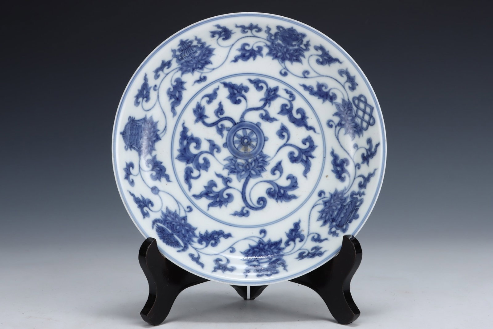 An Exquisite Blue and White Lotus Pattern Plate - 2