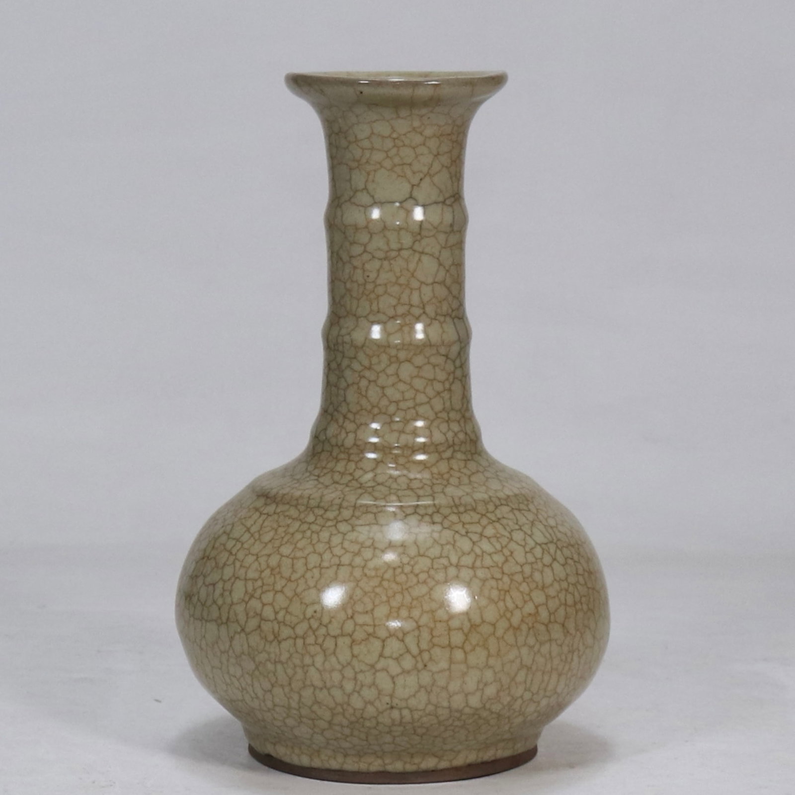 An Exquisite Ge yao Yellow Glazed Vase,with an Imperial Poem by Emperor Qianlong: An Exquisite Ge yao Yellow Glazed Vase,with an Imperial Poem by Emperor Qianlong,Song Dynasty,China,Size:8.5in 哥窑黄釉瓶,带乾隆御题诗