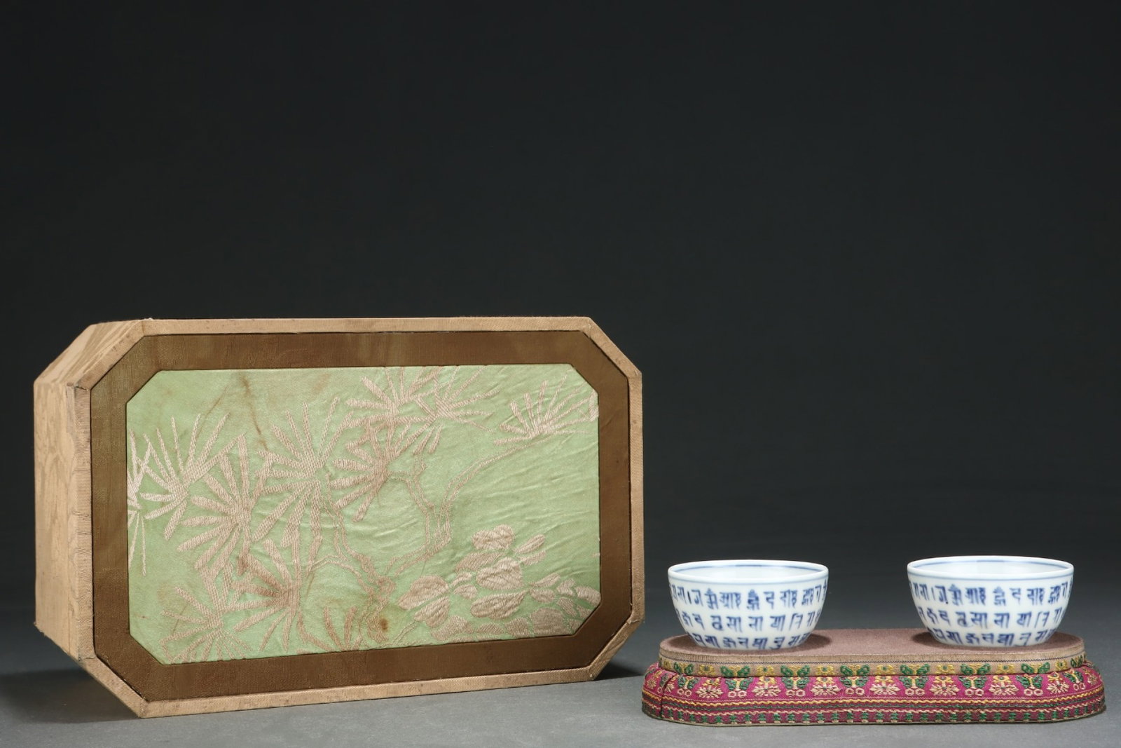 A Pair of Exquisite Blue and White Cups,With Sanskrit: A Pair of Exquisite Blue and White Cups,With Sanskrit,Ming Dynasty,China,Chenghua Six-character Mark,Size:1.5inx2.9in 一对青花杯子,带梵文,中