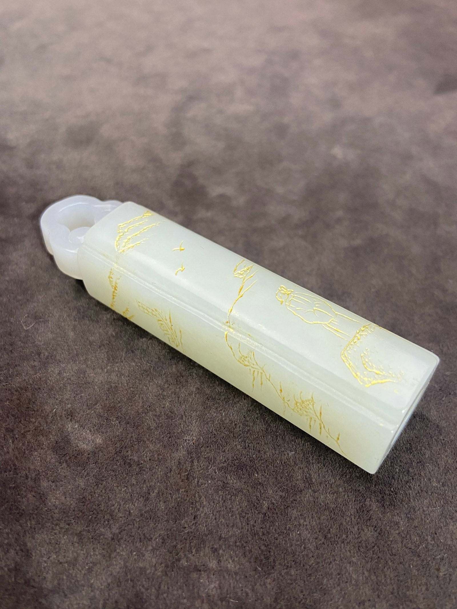 An Exquisite White Jade Painted Gold Landscape and Figure Pattern Pendant,with poem: An Exquisite White Jade Painted Gold Landscape and Figure Pattern Pendant,with poem,Qing Dynasty,China,Size:3.3inx0.7inx0.8in,Weight:56g 白玉描金山水人物