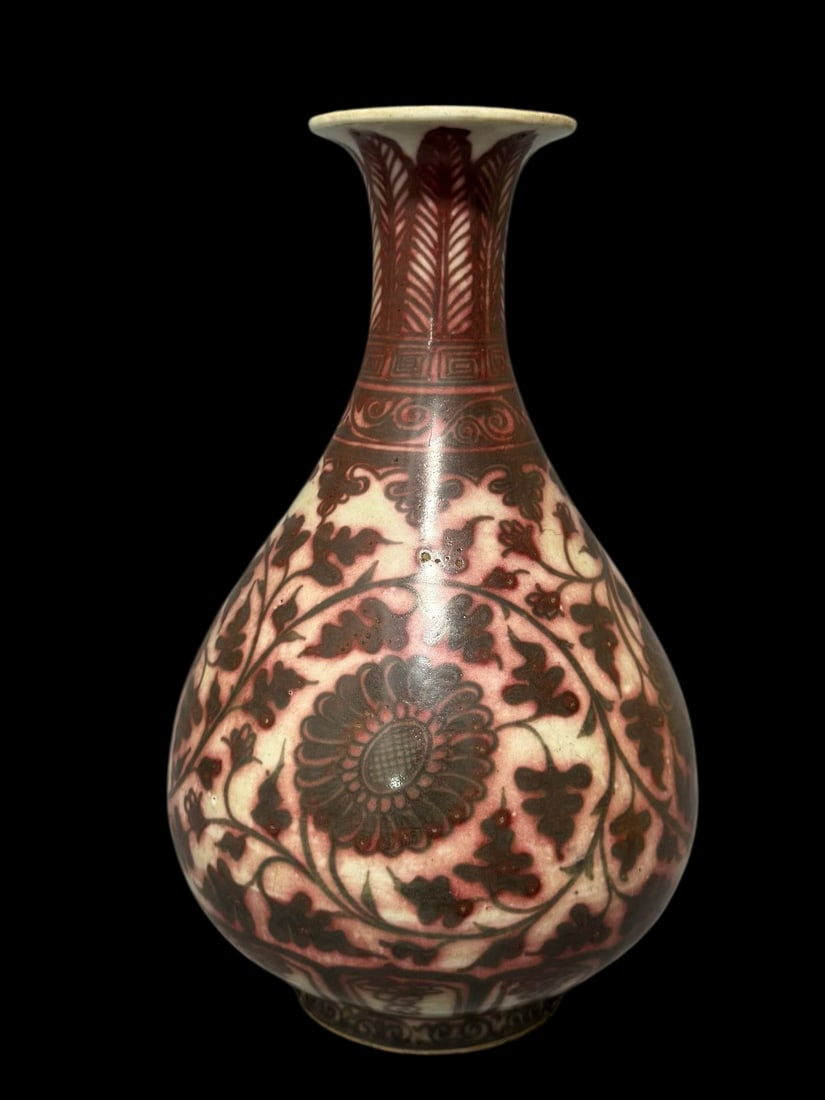 An Exquisite Underglaze-Red Lotus Pattern Vase: An Exquisite Underglaze-Red Lotus Pattern Vase,Qing Dynasty,China,Size:10.8inx5.9in
