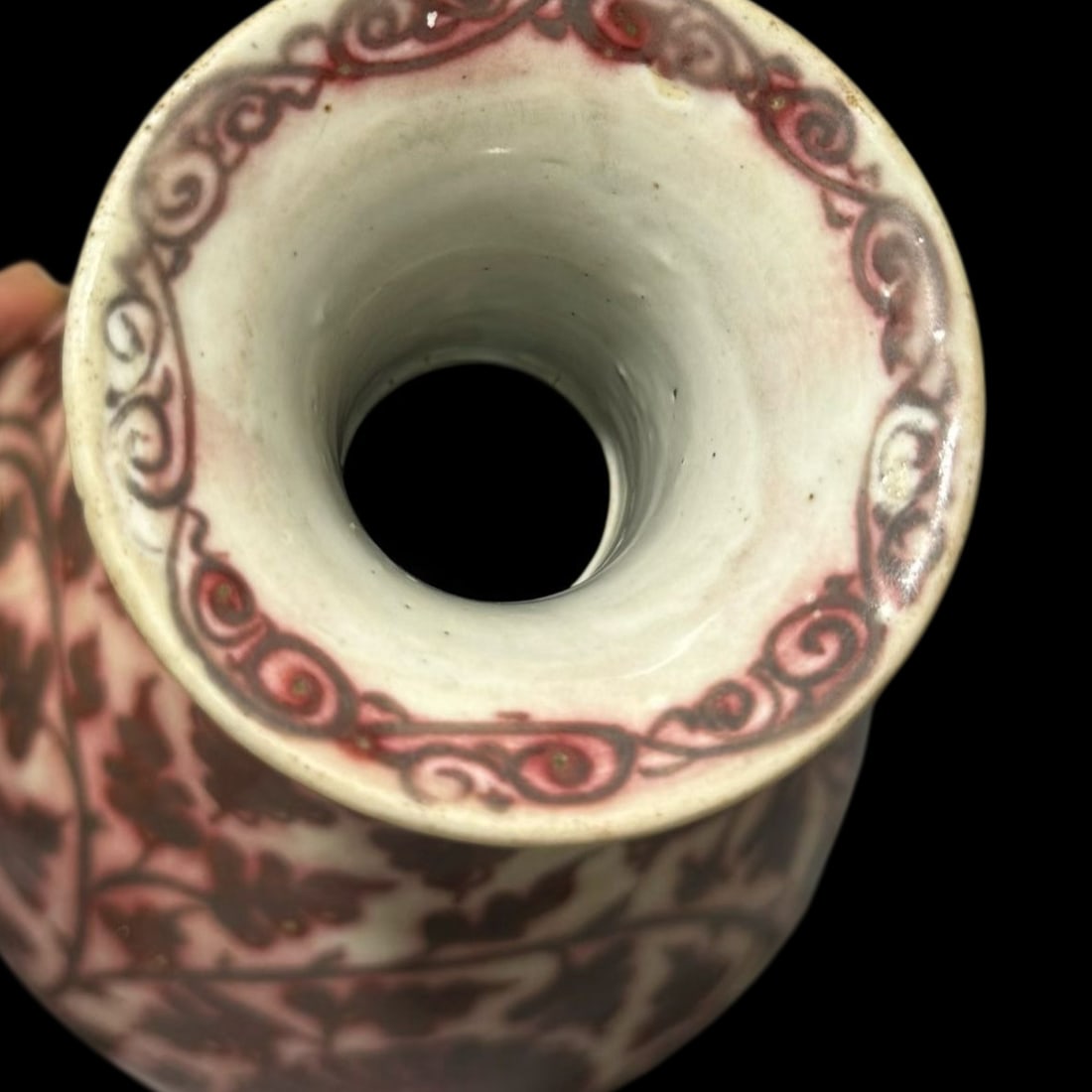 An Exquisite Underglaze-Red Lotus Pattern Vase - 4