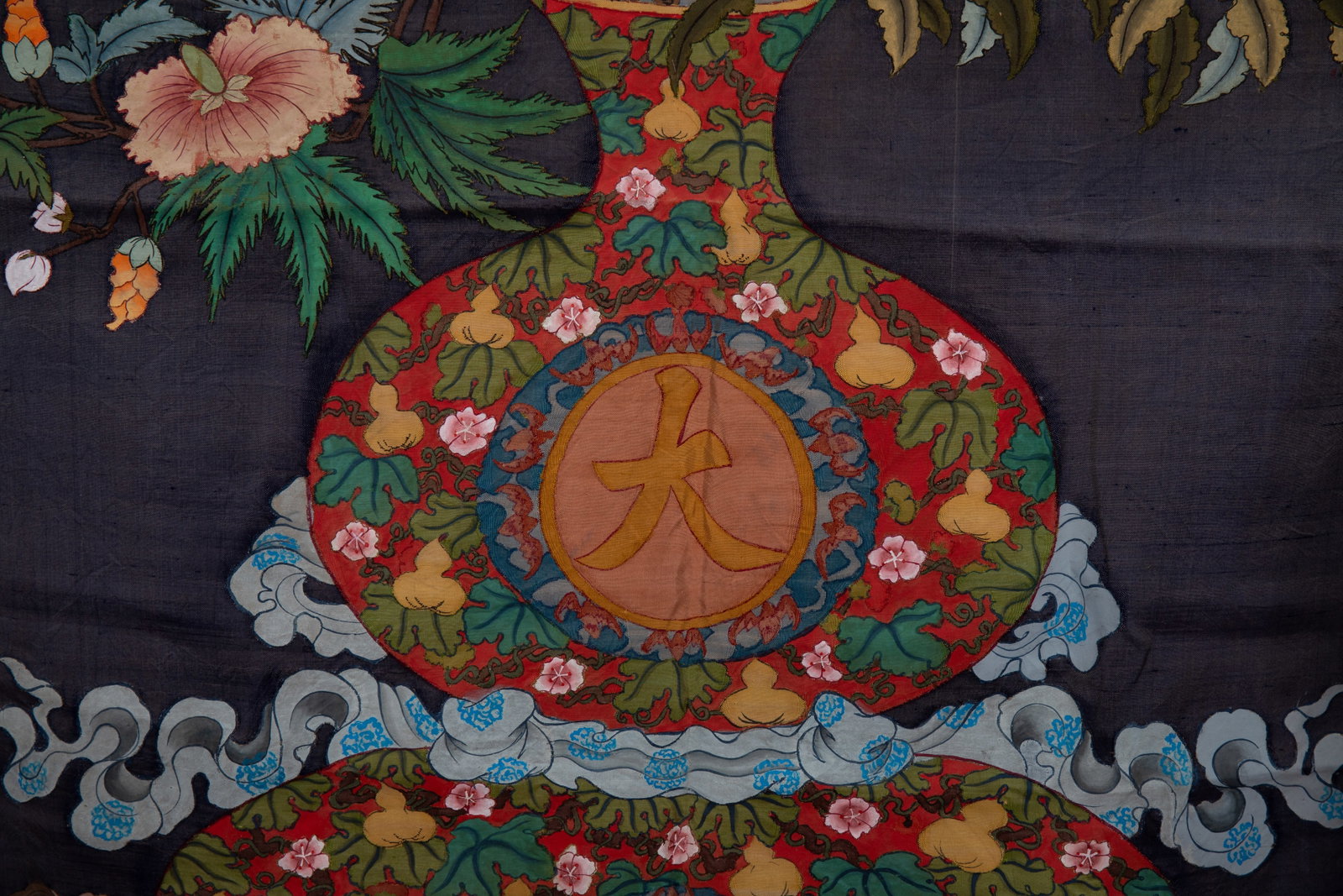 An Exquisite Kesi Embroidery Flower Pattern - 8