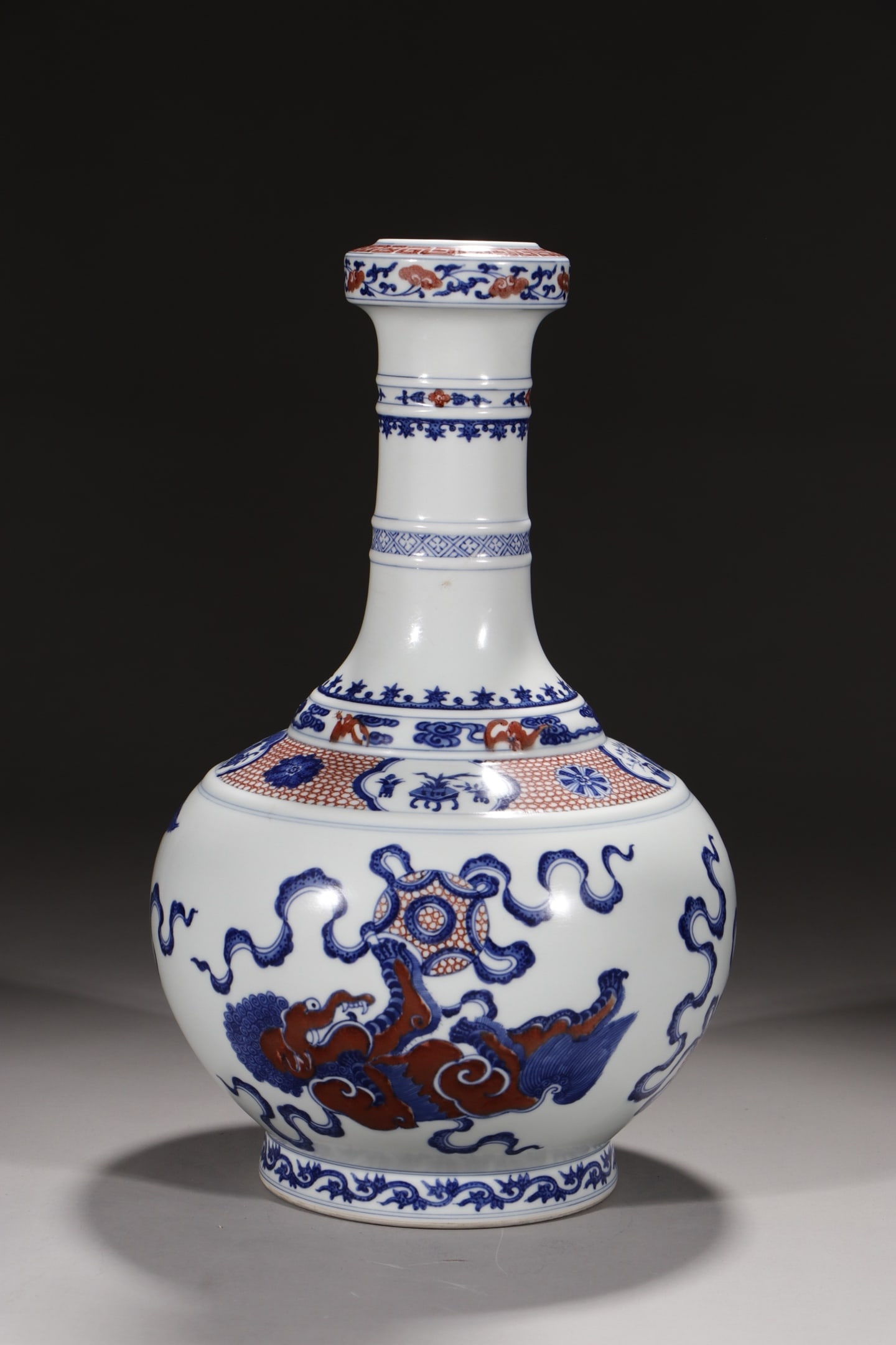 A Rare Blue and White Underglaze-Red Lion Pattern Vase: A Rare Blue and White Underglaze-Red Lion Pattern Vase,Qing Dynasty,China,Qianlong Six-character Mark,Size:13.6in 青花釉里红狮子纹瓶,中Þ