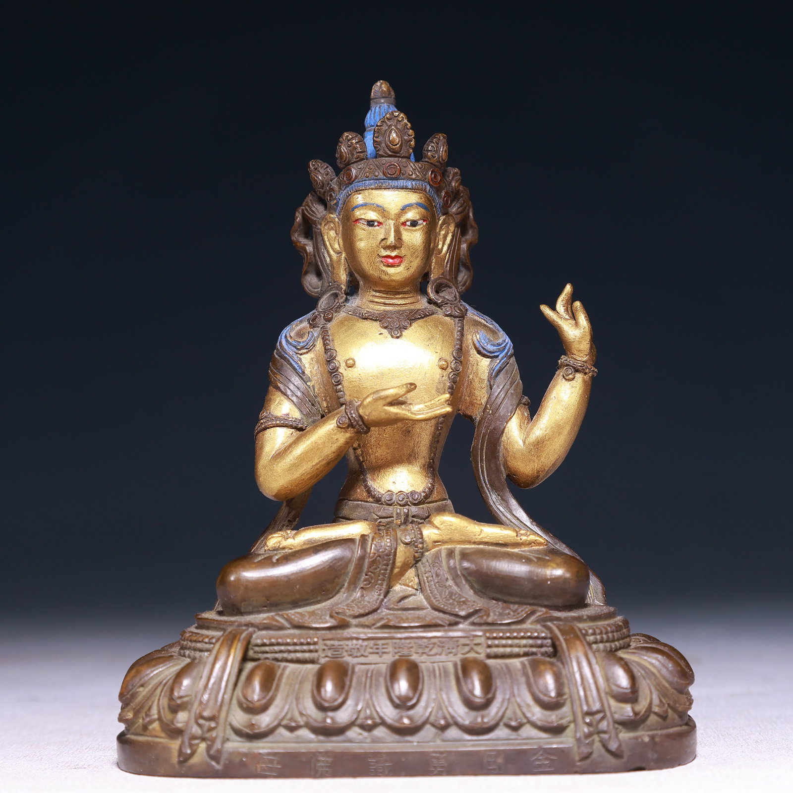 A Solemn Gilt Bronze Statue of Gautama??s Mother: A Solemn Gilt Bronze Statue of Gautama’s Mother,Qing Dynasty,China,Qianlong Mark,Size:4.3inx3.1inx5.1in,Weight:1050g 铜鎏金佛母像,中国清
