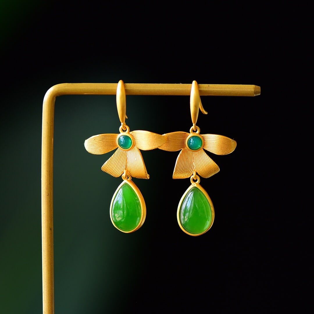 A Pair of Exquisite Sterling Silver-Gold Plated Inlaid Jasper Earrings: A Pair of Exquisite Sterling Silver-Gold Plated Inlaid Jasper Earrings,Size:0.9inx1.5in 一对纯银镀金镶碧玉耳环