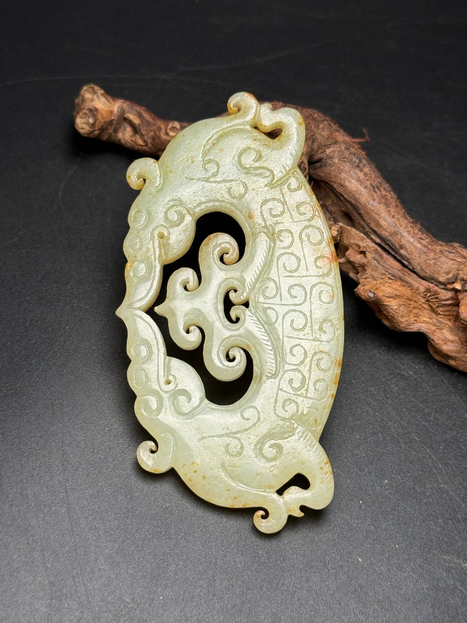 An Exquisite White Jade Dragon Pattern Pendant - 7
