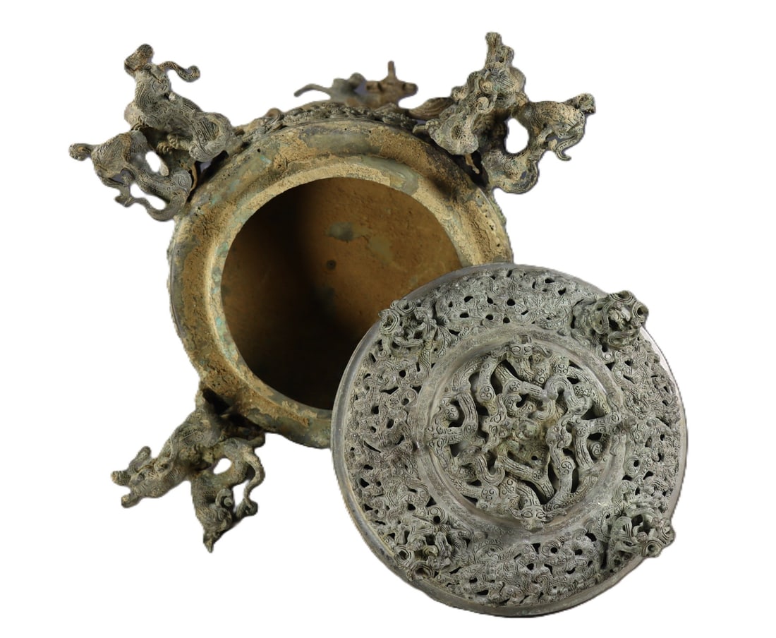 An Exquisite Bronze Dragon Pattern Censer - 3