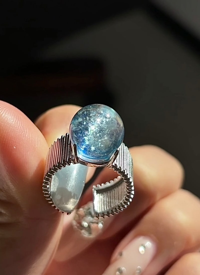 An Exquisite Aquamarine Ring - 3