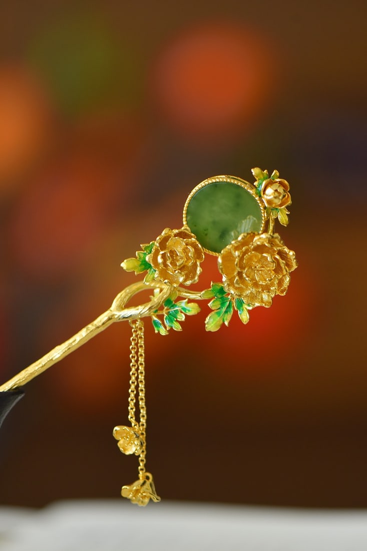 An Exquisite Sterling Silver-Gold Plated Inlaid Jasper Enamel Hairpin: An Exquisite Sterling Silver-Gold Plated Inlaid Jasper Enamel Hairpin 纯银镀金镶碧玉珐琅发簪