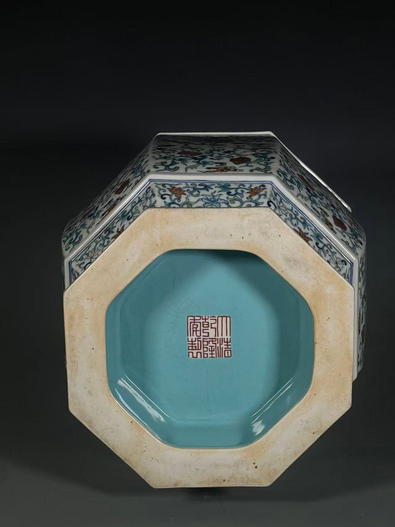 A Huge Doucai Lotus Pattern Vase - 9