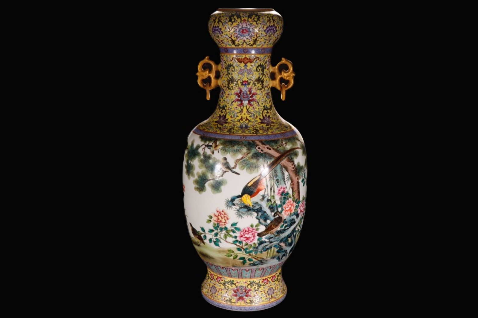 A Huge Famille-Rose Painted Gold Flower and Bird Pattern Double-Ears Vase: A Huge Famille-Rose Painted Gold Flower and Bird Pattern Double-Ears Vase,Qing Dynasty,China,Qianlong Four-character Mark,Size:25.2inx7.9in 粉彩描金花鸟纹