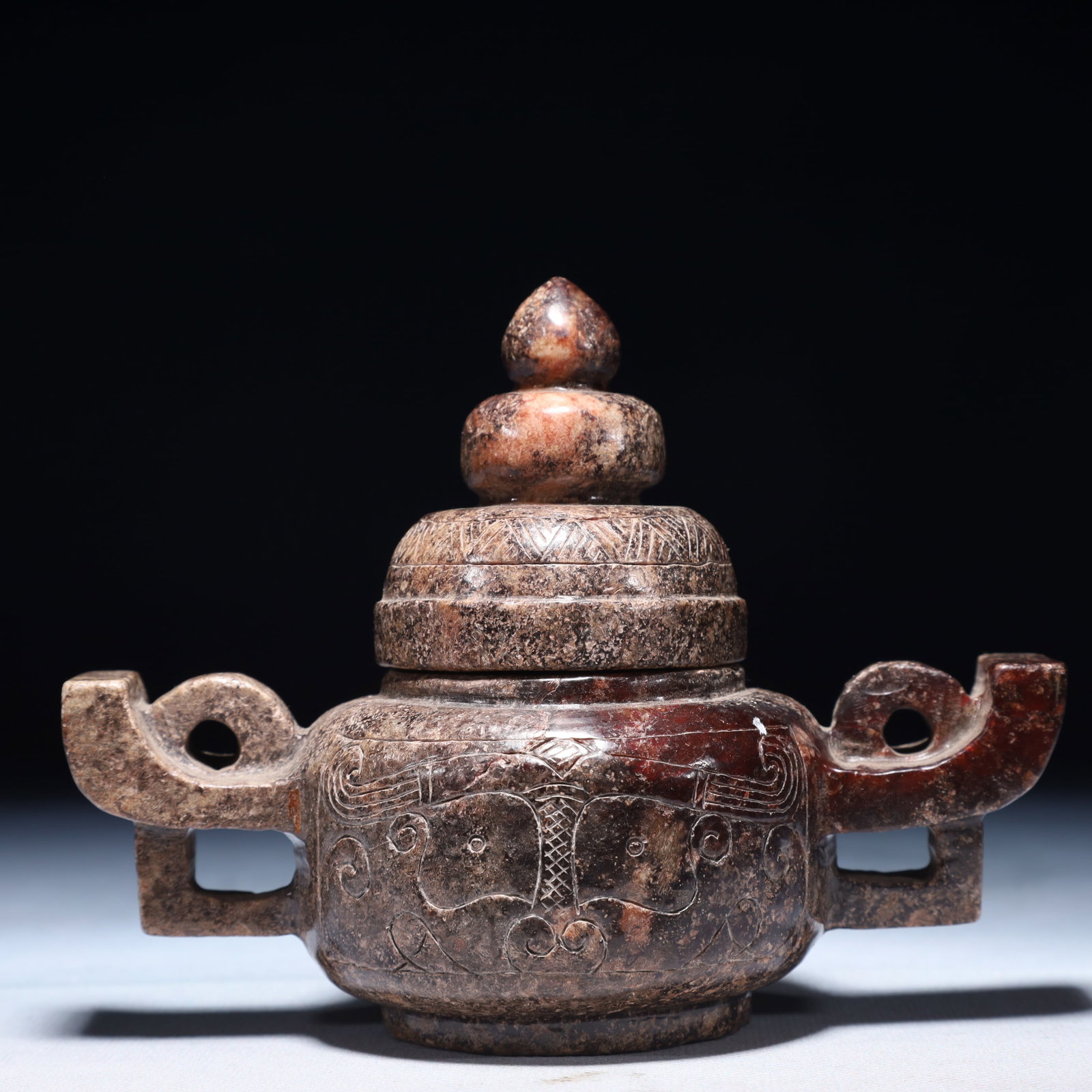 An Archaic Archaic Jade Beast-Face Pattern Double-Ears Jar with Cover: An Archaic Archaic Jade Beast-Face Pattern Double-Ears Jar with Cover,Ancient Time,China,Size:5.9inx3.1inx4.7in,Weight:700g 高古玉兽面纹双耳盖 