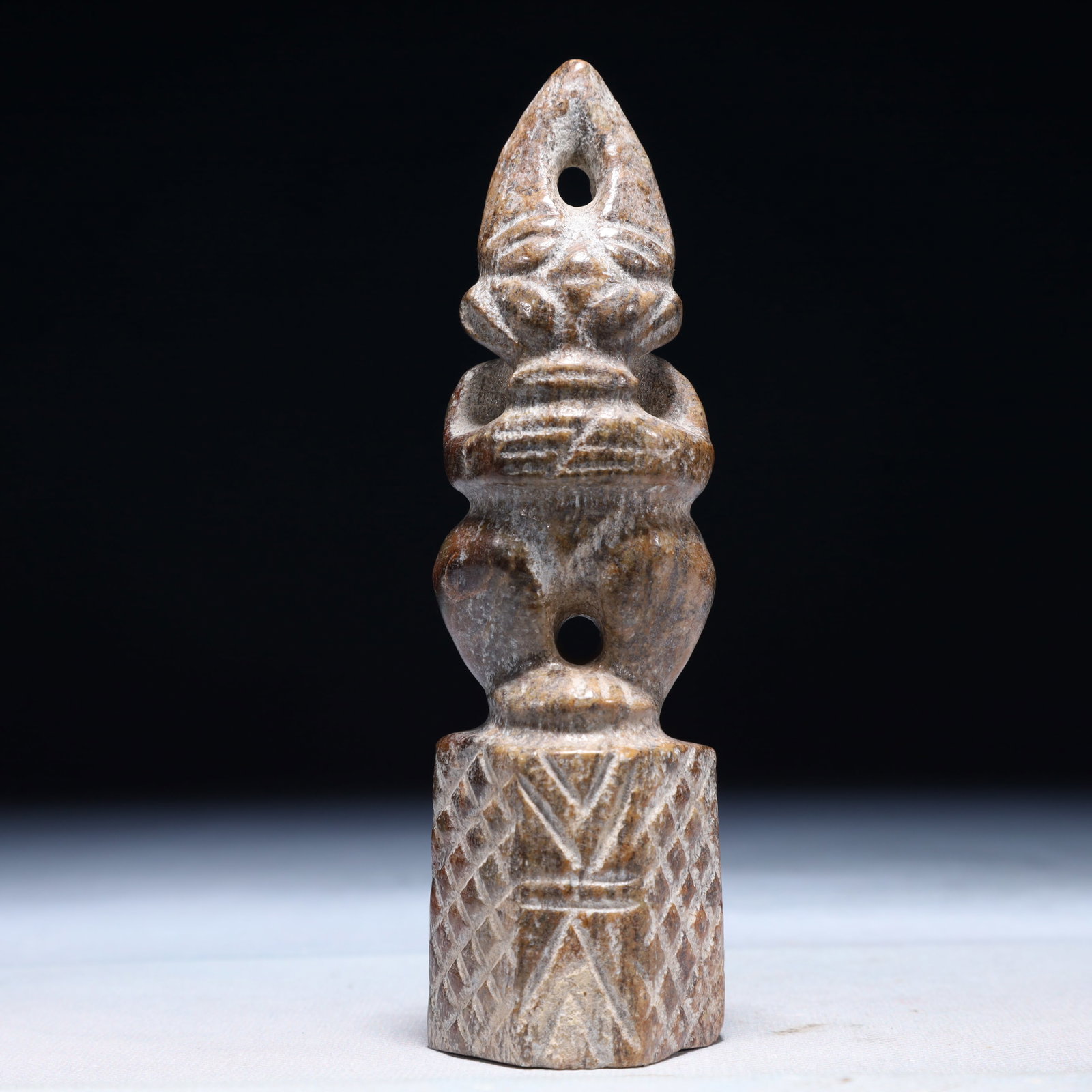An Archaic Hongshan Culture Greenish Jade Figure Ornament: An Archaic Hongshan Culture Greenish Jade Figure Ornament,Ancient Time,China,Size:1.8inx1.2inx5.9in,Weight:250g 红山文化青白玉人物摆件