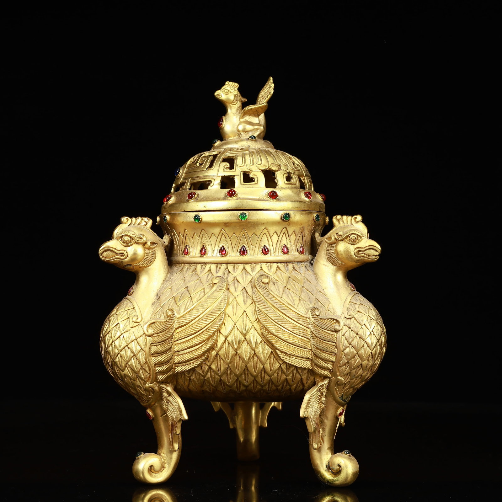 An Exquisite Gilt Bronze Phoenix-Ears and Tripod Censer,Inlaid Gems: An Exquisite Gilt Bronze Phoenix-Ears and Tripod Censer,Inlaid Gems,Qing Dynasty, China,Qianlong Four-Character Mark,Size:6.3inx9.4in,Weight:1800g 铜鎏金凤耳三Ū