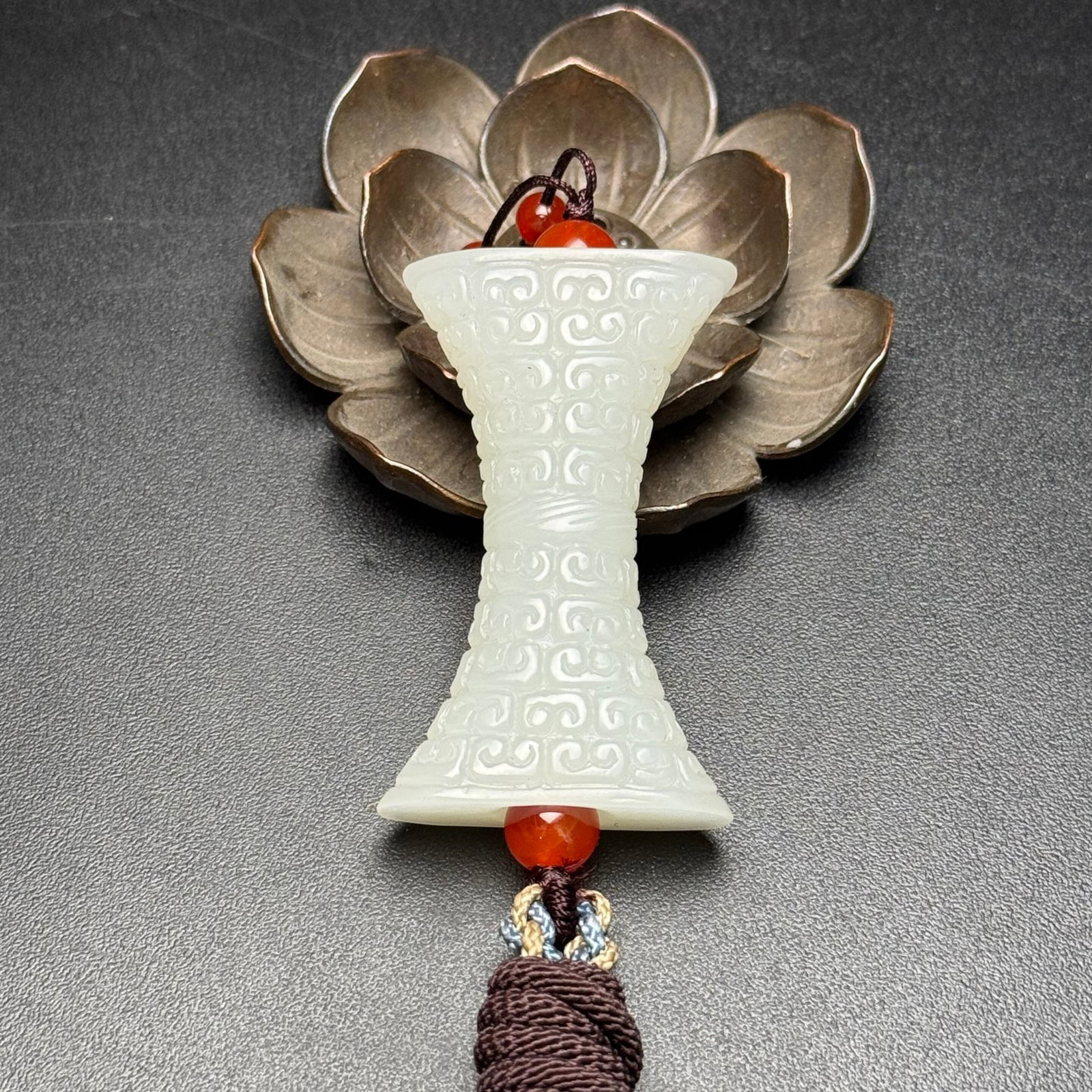 An Exquisite White Jade Ruyi Pattern Pendant - 2