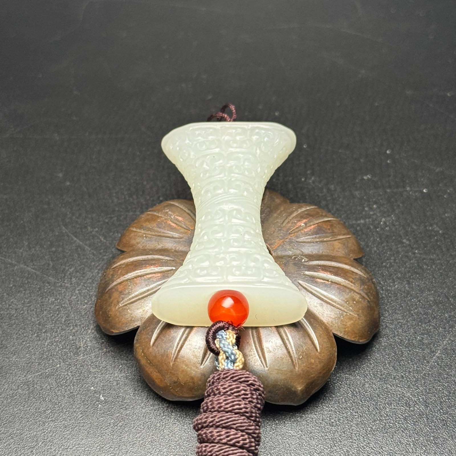 An Exquisite White Jade Ruyi Pattern Pendant - 7