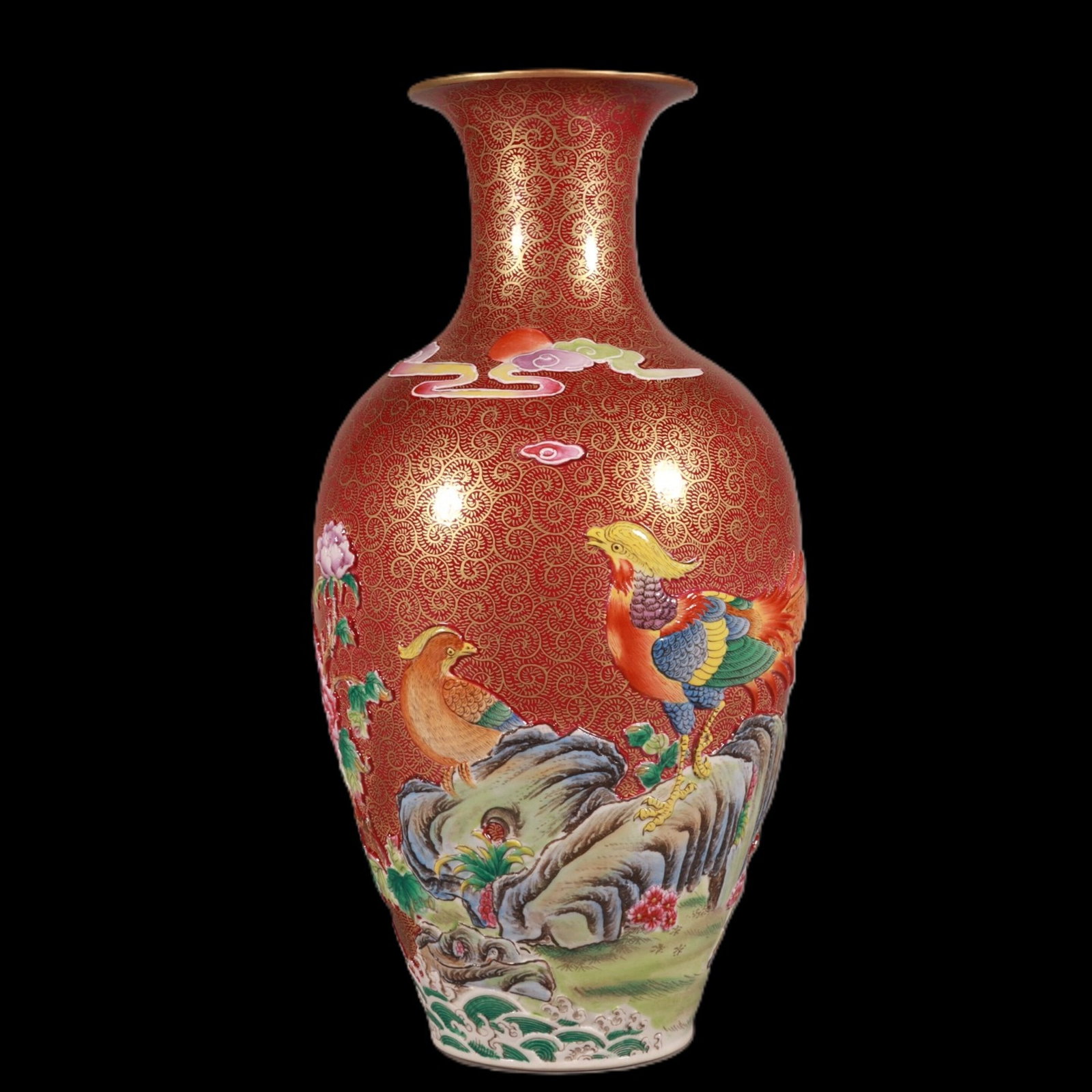 An Exquisite Enamel Flower and Rooster Pattern Vase (1 of 9)