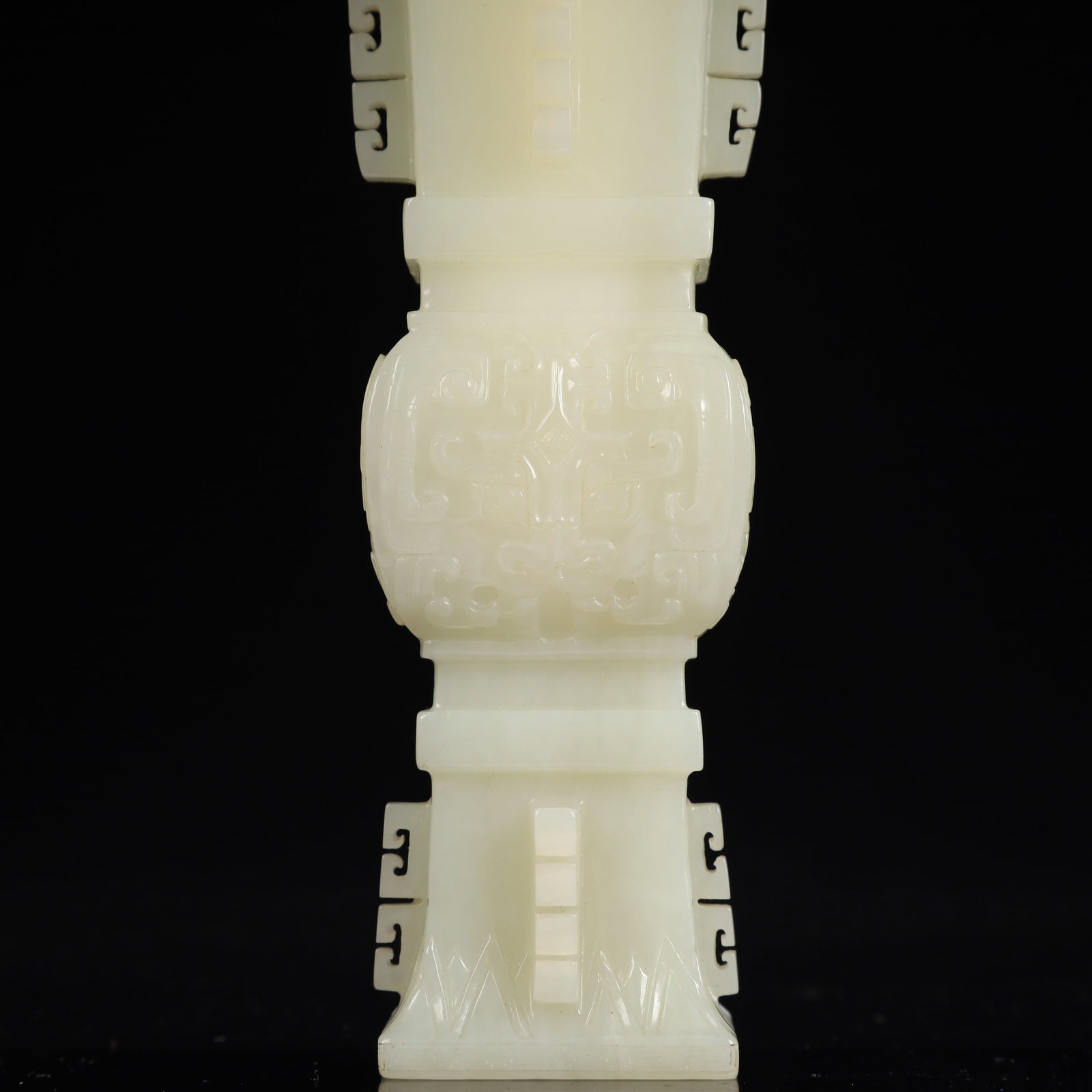 An Exquisite White Jade Beast-Face Pattern Vase - 3