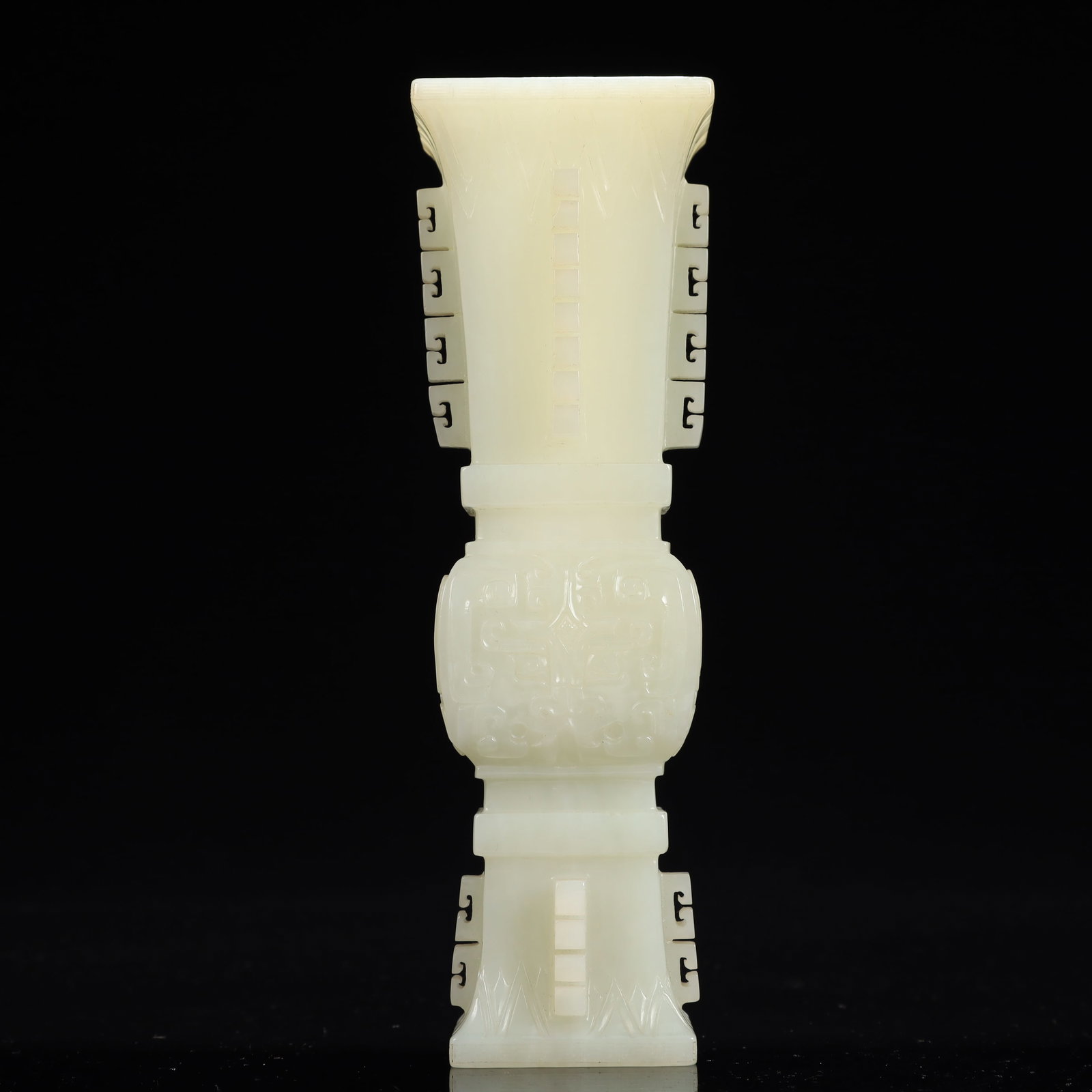 An Exquisite White Jade Beast-Face Pattern Vase - 5