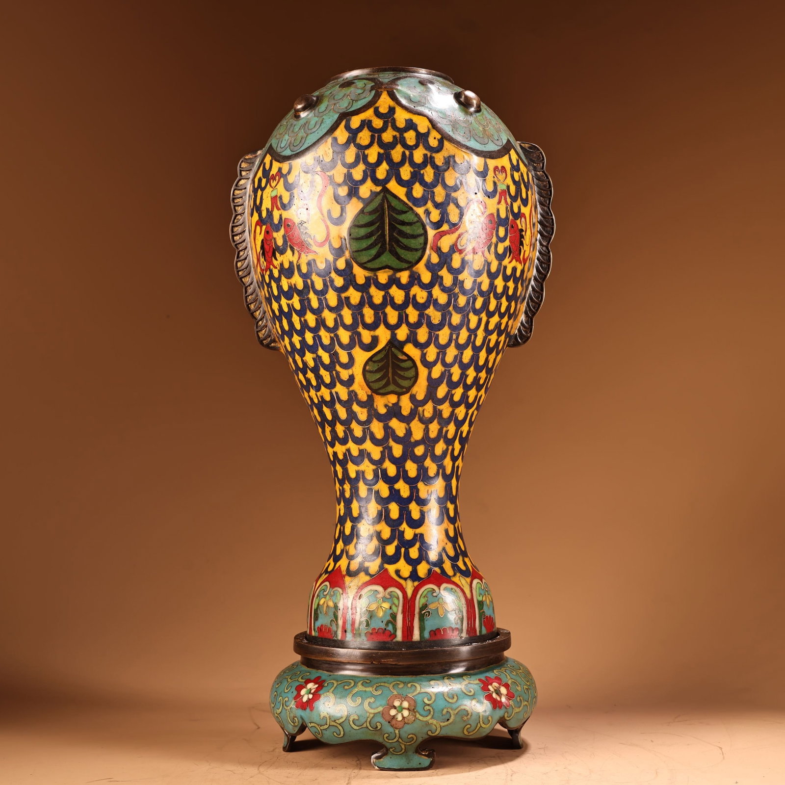 An Exquisite Cloisonne Fish Pattern Vase,With Base: An Exquisite Cloisonne Fish Pattern Vase,With Base,Qing Dynasty,China,Size:17.3inx6.7in,Weight:4800g 景泰蓝鱼纹瓶,带底座,中国清&