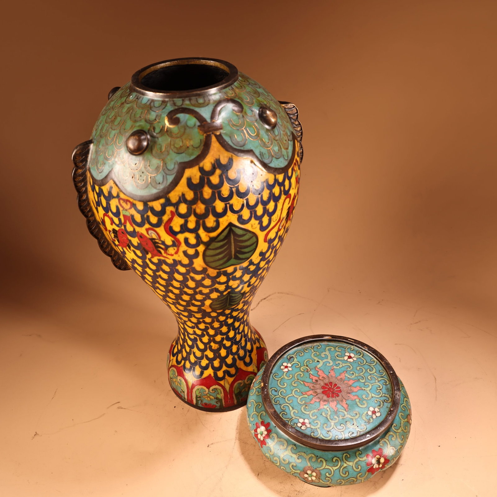 An Exquisite Cloisonne Fish Pattern Vase,With Base - 8