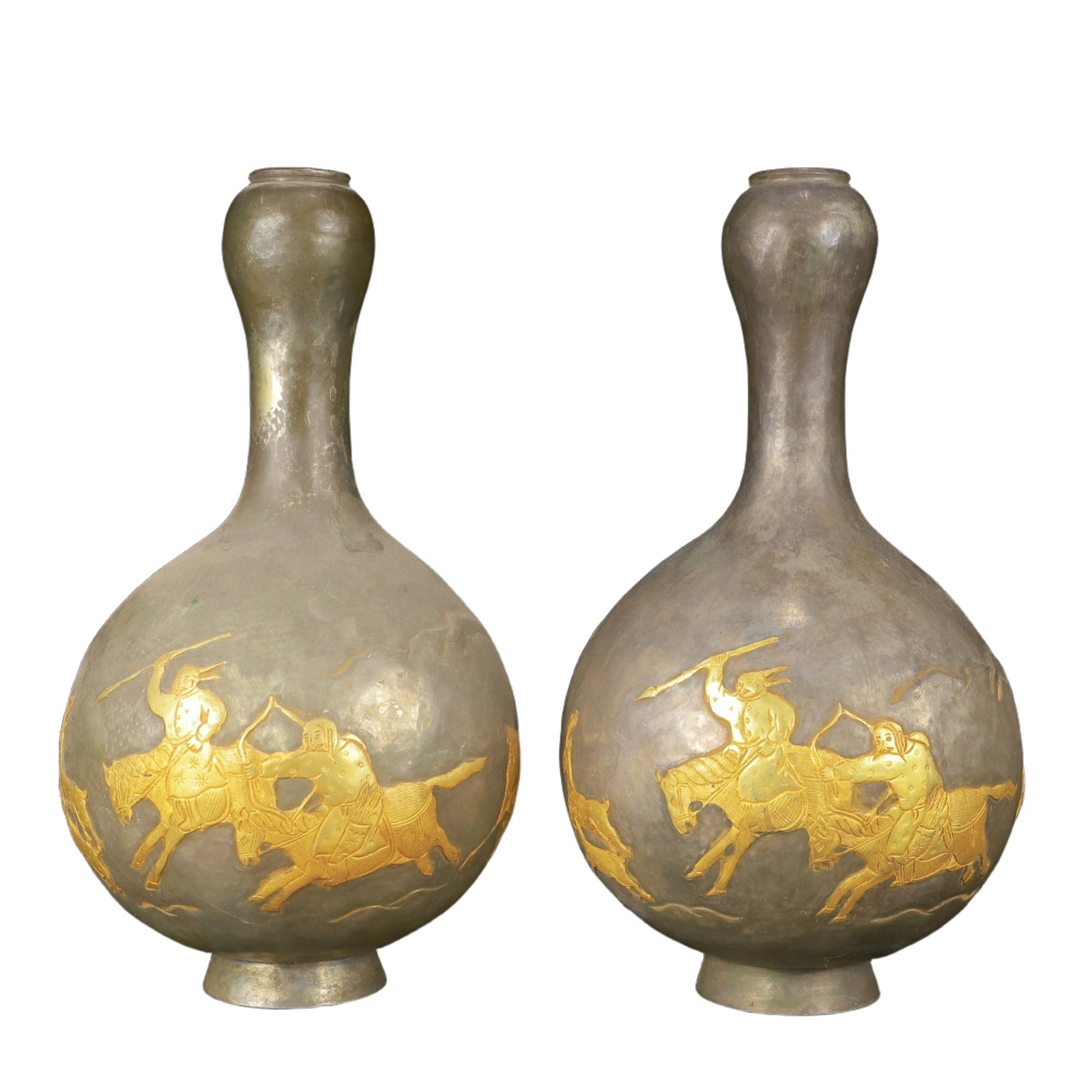 A Pair of Exquisite Gilt Silver Figure Pattern Vases,with Poem: A Pair of Exquisite Gilt Silver Figure Pattern Vases,with Poem,Tang Dynasty,China,Zhenguan Four-Character Mark,Size:5.1inx9.4inx2,Weight:650g 一对银鎏金人物&#