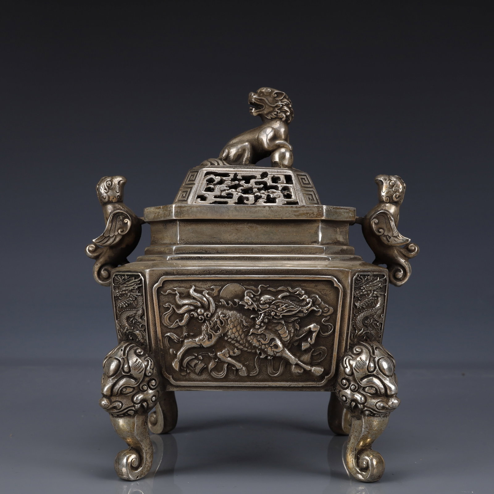 An Exquisite Silver-Plated Bronze Kylin Pattern Double-Ears Four legs Censer: An Exquisite Silver-Plated Bronze Kylin Pattern Double-Ears Four legs Censer,Qing Dynasty, China,Qianlong Four-character Mark,Size:5.9inx7.5inx8.7in,Weight:1850g 铜镀银麒࿜