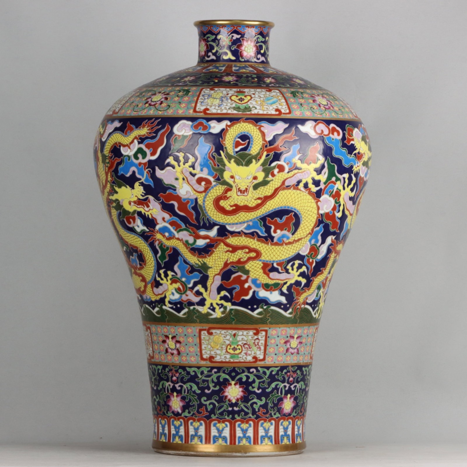 A Huge Enamel Ji Blue Glazed Painted Gold Dragon Pattern Vase (1 of 9)