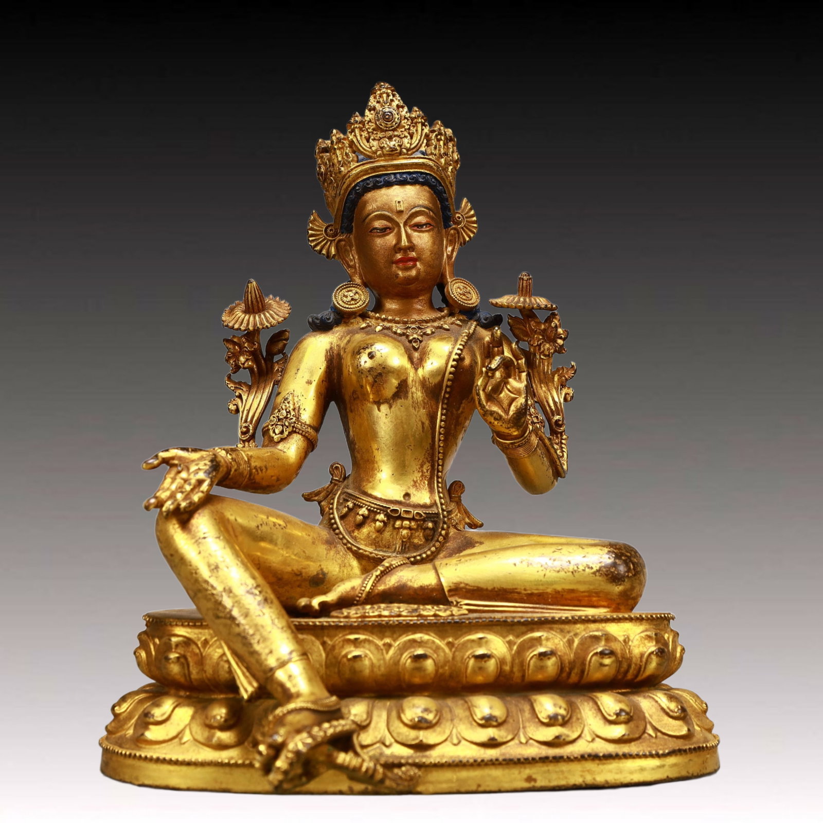 A Solemn Gilt Bronze Statue of Tara: A Solemn Gilt Bronze Statue of Tara,Ming Dynasty, China,Size:7.5inx4.3inx8.7in,Weight:2250g 铜鎏金度母像,中国明代