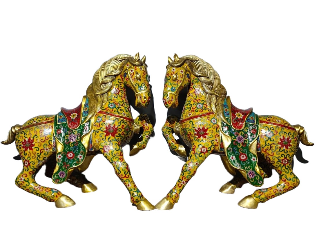 A Pair of Exquisite Gilt Bronze Cloisonne Lotus Pattern Horse Ornaments: A Pair of Exquisite Gilt Bronze Cloisonne Lotus Pattern Horse Ornaments,Qing Dynasty,China,Qianlong Four-character Mark,Size:18.1inx18.9inx7.1in,Weight:21400g