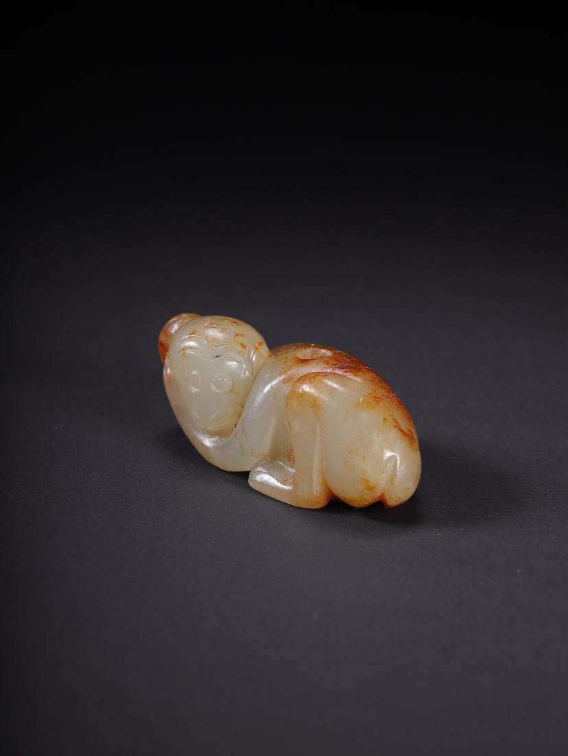 An Exquisite White Jade Monkey Pendant - 2