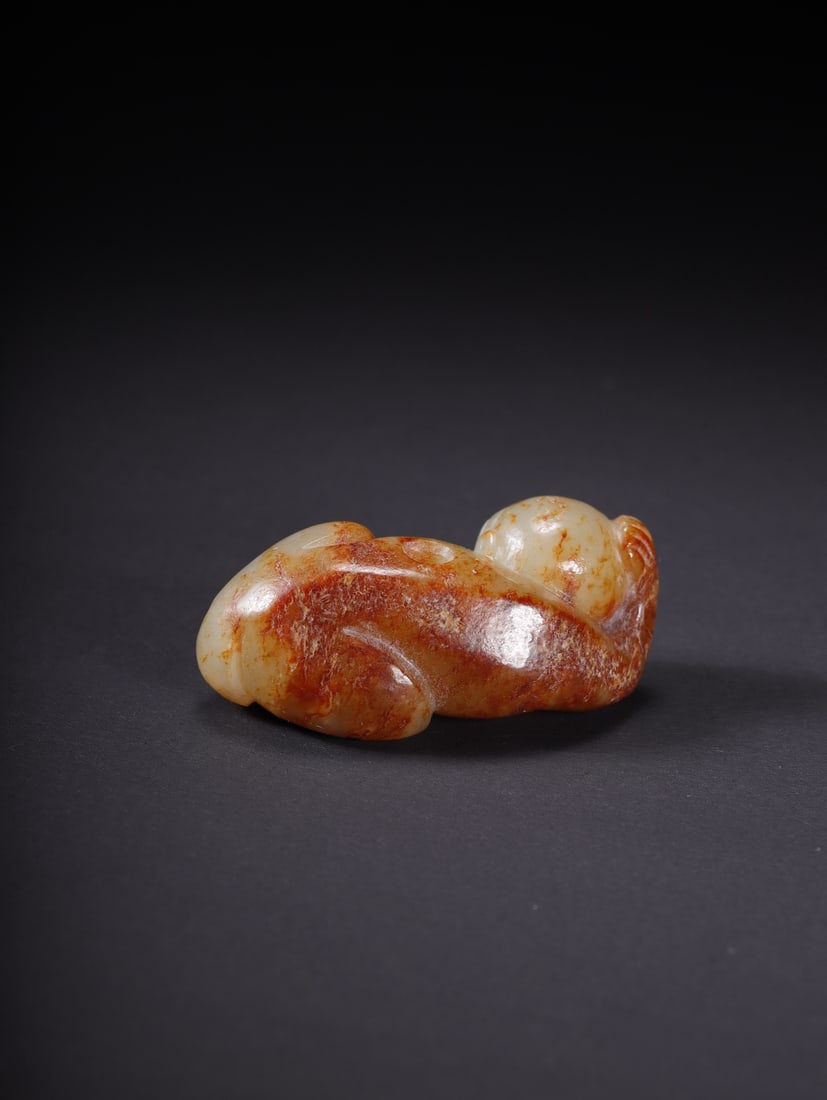 An Exquisite White Jade Monkey Pendant - 3
