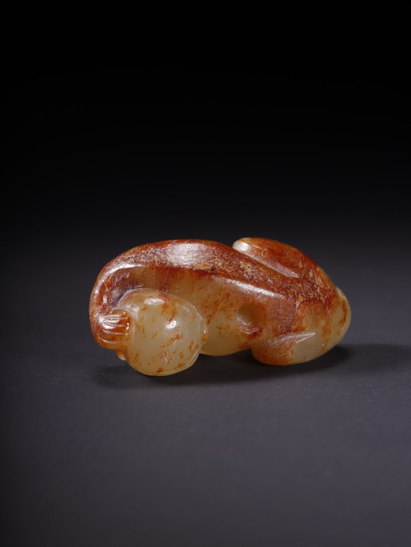 An Exquisite White Jade Monkey Pendant - 7
