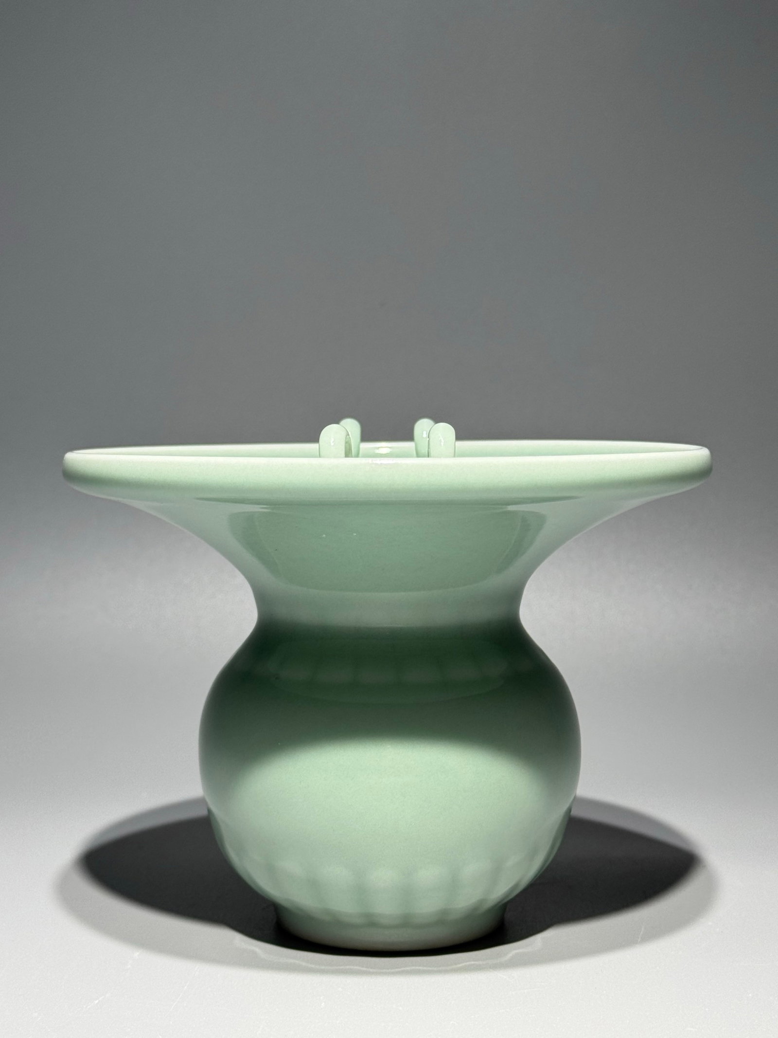 An Exquisite Celadon Glazed Vase - 4