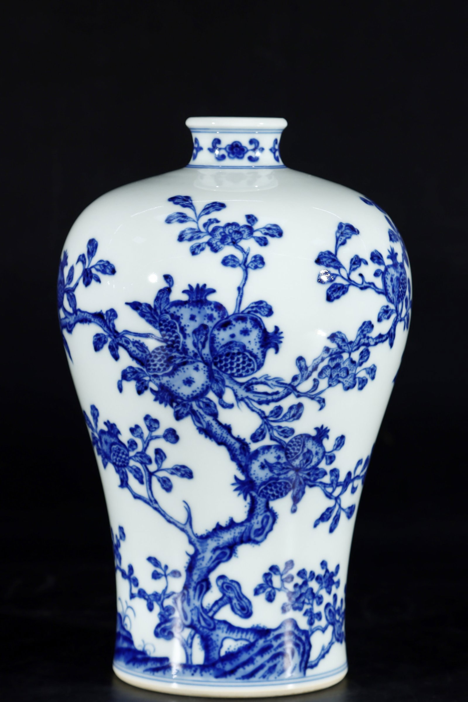 An Exquisite Blue and White Pomegranate Pattern Vase (1 of 9)