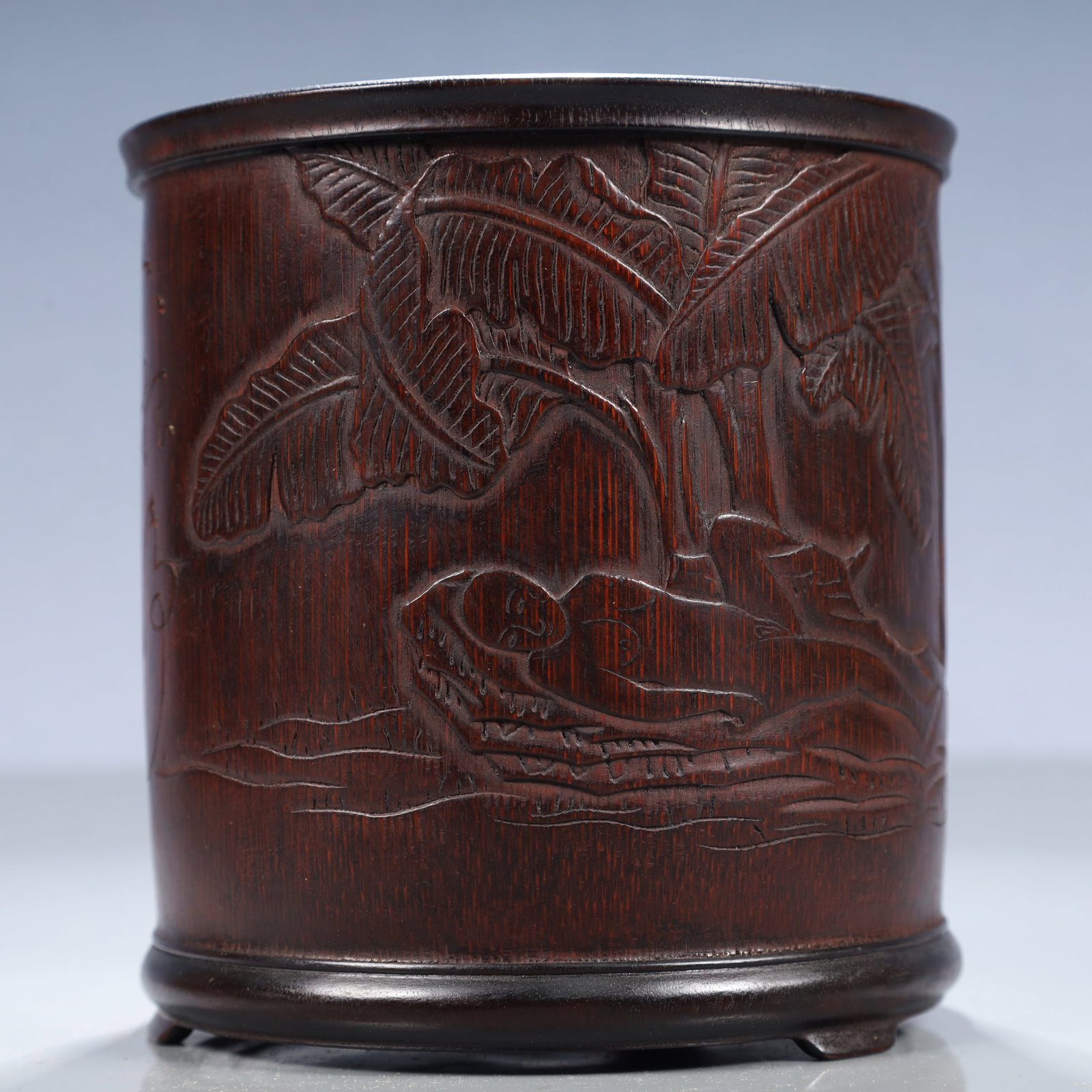An Exquisite Bamboo Landscape Pattern Tripod Brush Pot,With Poem: An Exquisite Bamboo Landscape Pattern Tripod Brush Pot,With Poem,Qing Dynasty, China,Size:5.1inx5.7in,Weight:300g 竹雕山水纹 Tripod笔筒,带诗ਧ