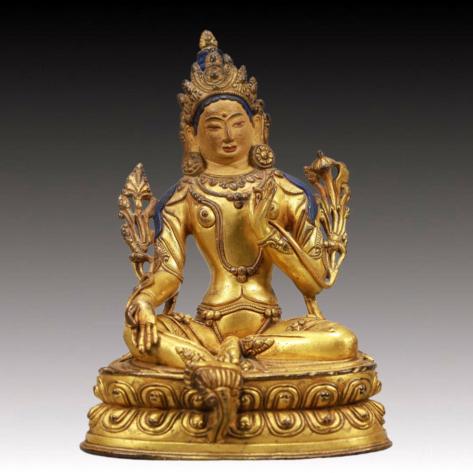 A Solemn Gilt Bronze Statue of Tara: A Solemn Gilt Bronze Statue of Tara,Ming Dynasty, China,Size:5.1inx4.3inx7.9in,Weight:1450g 铜鎏金度母像,中国明代