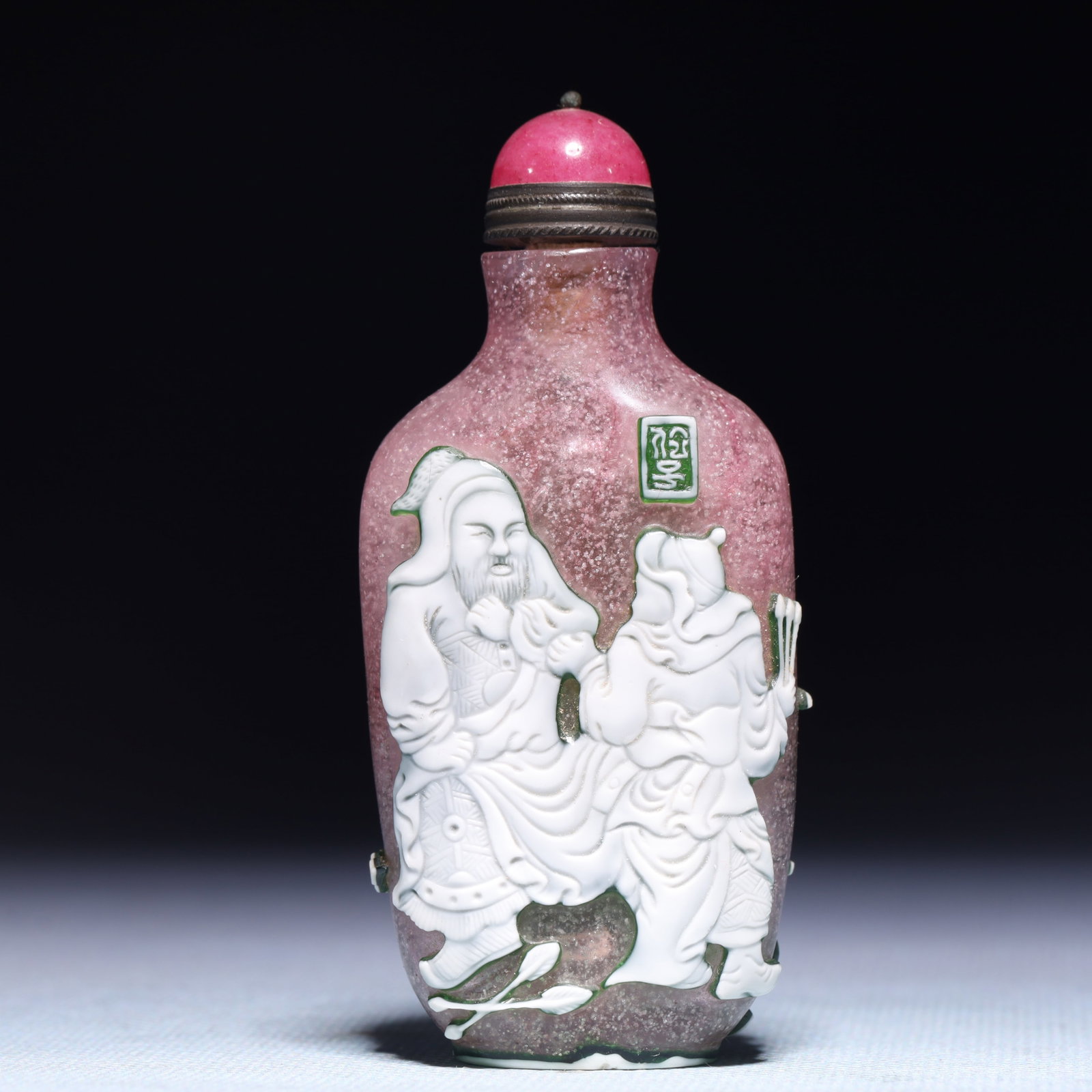 An Exquisite Glass Character and Story Pattern Snuff Bottle: An Exquisite Glass Character and Story Pattern Snuff Bottle,Qing Dynasty,China,Size:1.6inx0.8inx3.3in,Weight:77g 琉璃人物故事纹鼻烟壶,ߑ