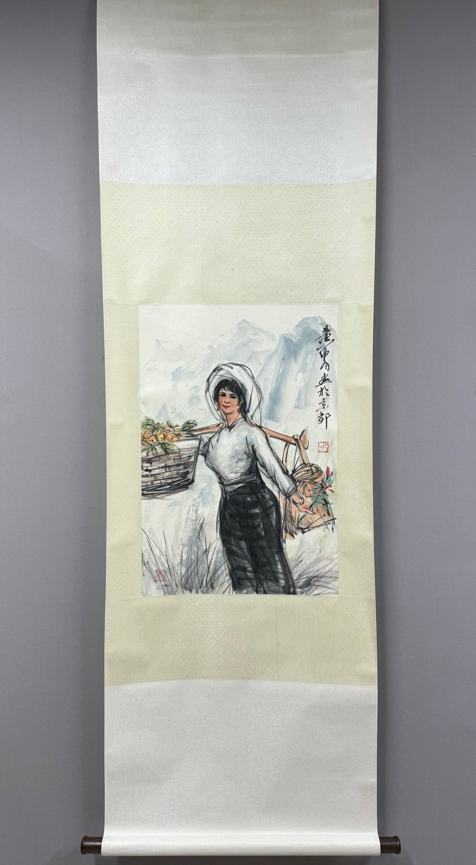 A Chinese Vertical Scroll Ink Painting of Figure on Paper: A Chinese Vertical Scroll Ink Painting of Figure on Paper,Huang Zhou,Size:26.8inx17.7in 一幅中国水墨人物画立轴,黄胄