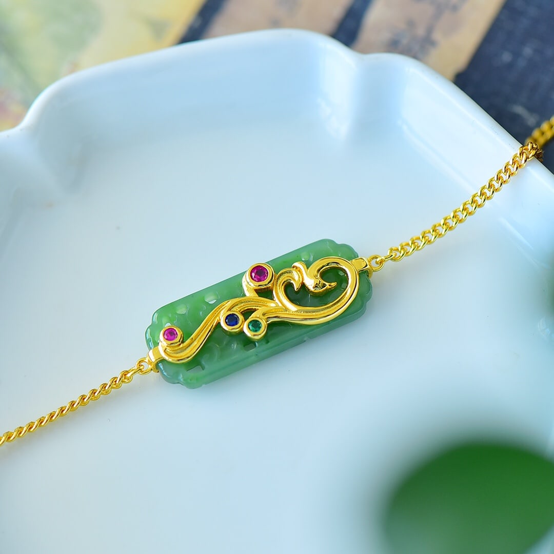 An Exquisite Sterling Silver-Gold Plated Inlaid Jasper Bracelet: An Exquisite Sterling Silver-Gold Plated Inlaid Jasper Bracelet,Size:0.5inx1.2in 纯银镀金镶碧玉手链