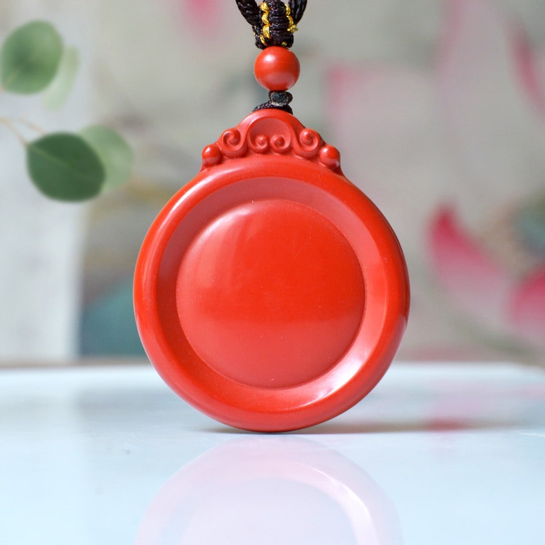 An Exquisite Cinnabar Peacock Pattern Pendant - 4