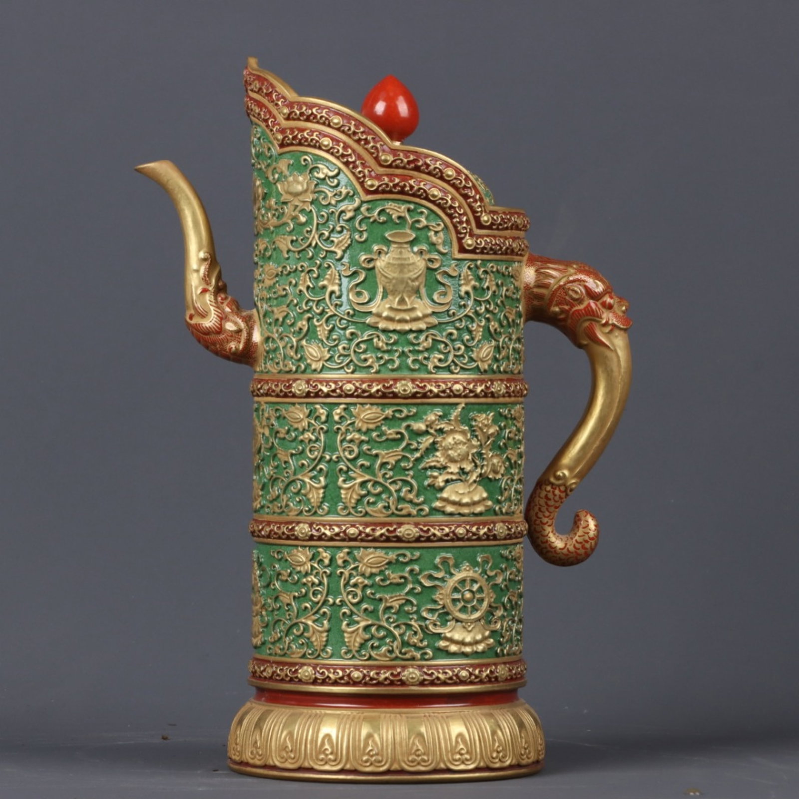 An Exquisite Enamel Gilt Lotus Pattern Pot: An Exquisite Enamel Gilt Lotus Pattern Pot,Qing Dynasty,China,Qianlong Six-character Mark,Size:9.6inx7.1in 珐琅彩鎏金缠枝莲纹壶,中